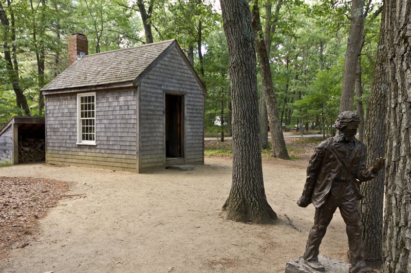 1280px-Replica_of_Thoreau's_cabin_near_Walden_Pond_and_his_statue 1280px-Replica_of_Thoreau's_cabin_near_Walden_Pond_and_his_statue